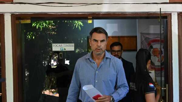 Abogado de Dalia niega privilegios en celda y pide internación para "mejorar su salud"