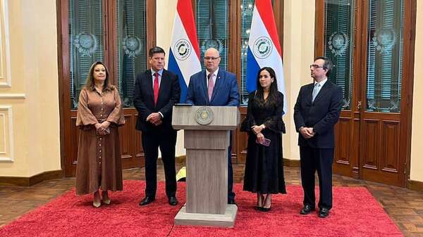 AUDIO: Peña promete pagar deudas del Estado en juramento de Óscar Lovera como ministro de Economía  - A La Gran 7-30 - ABC Color