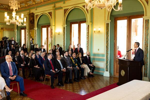 Peña asegura que el Estado “va a honrar sus deudas” con proveedores sin descuidar programas sociales - El Trueno