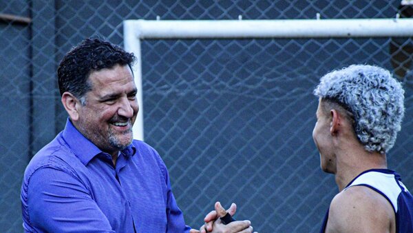 Enrique Sánchez explica el retorno de Víctor Bernay