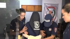 Dalia López habló brevemente y negó tener una celda VIP