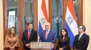 Ministro garantiza pago de deudas y recursos para programas que beneficien directamente a la gente