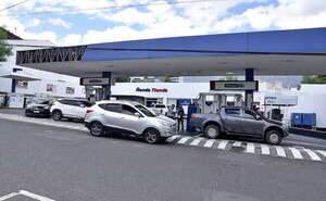 ¿Se viene la cuarta ola de subas de los combustibles?: “ahora se trata de no perder”  - Economía - ABC Color