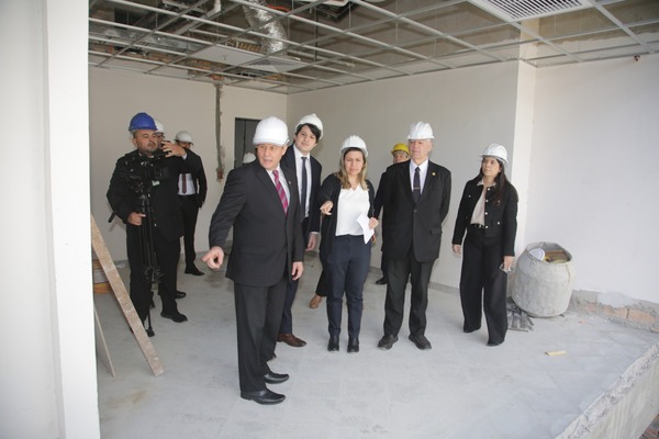 Autoridades de la Corte supervisan avances en el edificio Testanova - Judiciales.net