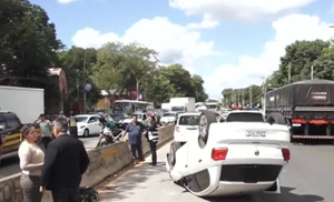 Estudiantes de la UNA fallece atropellada frente al Campus