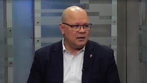 Ministro garantiza pago de deudas y recursos para programas sociales