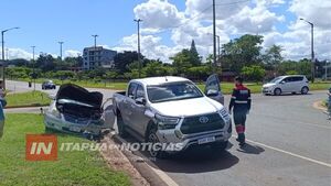 SINIESTRO VIAL EN ENCARNACIÓN DEJA DAÑOS MATERIALES SOBRE LA RUTA PY01