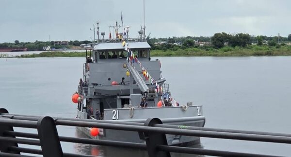 Migraciones facilita controles a tripulación de buques internacionales en Asunción