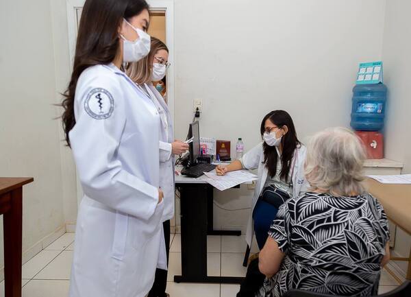 Más médicos y mejores servicios: 20 municipios de Itapúa contarán con especialistas de primer nivel