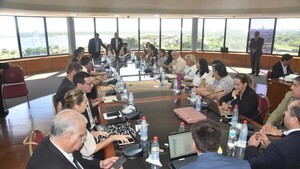 Farmacéuticas urgen modificación de la ley para el cobro de millonaria deuda