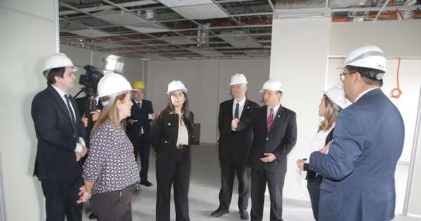 La Nación / Ministros de la Corte verificaron avances del edificio Testanova