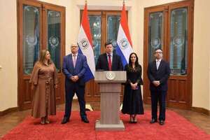 El MEF también renueva  sus viceministerios “para el segundo tiempo” - Economía - ABC Color