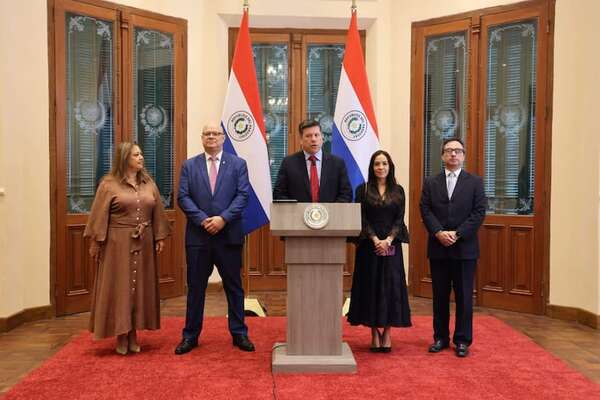 El MEF también renueva  sus viceministerios “para el segundo tiempo” - Economía - ABC Color