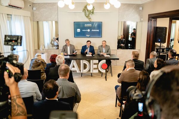 Inicia el periodo de postulación para los Premios ADEC 2026 - 5Días