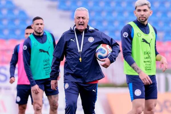 Gustavo Alfaro compartió su balance tras las pruebas ante Grecia y Marruecos - Selección Paraguaya - ABC Color