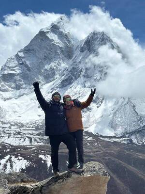 Tocó el cielo "para cumplir un sueño": Subir a lo más alto del Everest
