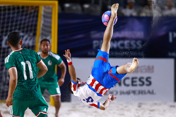 Debut triunfal de los Pynandi