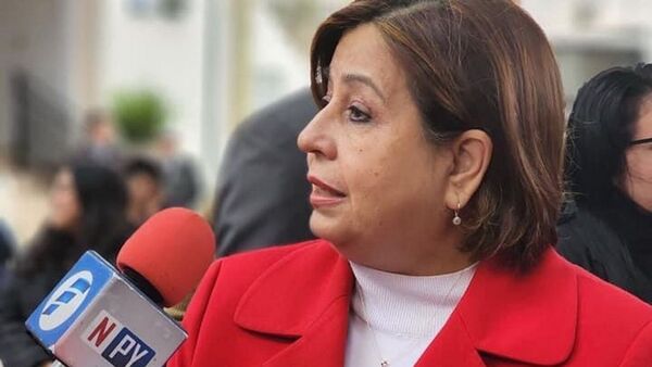 Senadora exhorta tratar proyecto para reforma del salario mínimo