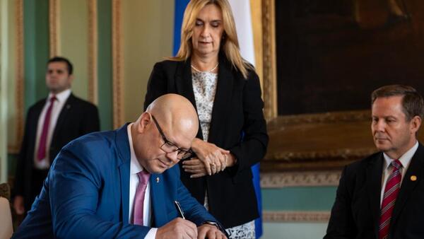 Titular de Economía prepara batería de medidas para superar crisis fiscal