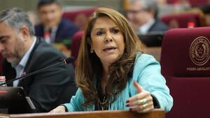 Celeste responde a Dionisio: “Yo no me voy a pelear con cachivaches”