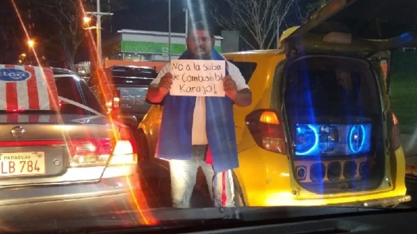 Conductores de apps reclaman por suba de combustible