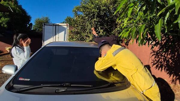 Angustia en Minga Guazú: mamá dejó la llave dentro del auto y su hija de 2 años quedó encerrada