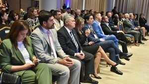 Mauricio Espínola: “No creo que Peña tenga los huevos para destituir a Leite”