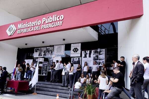 Gremios de la Fiscalía denuncian “acogotamiento presupuestario” y hacen llamado al Ejecutivo - Nacionales - ABC Color