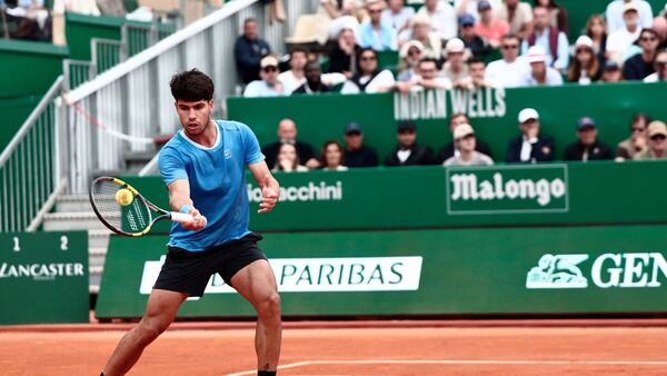 Alcaraz, 300 triunfos en el circuito de camino a semifinales