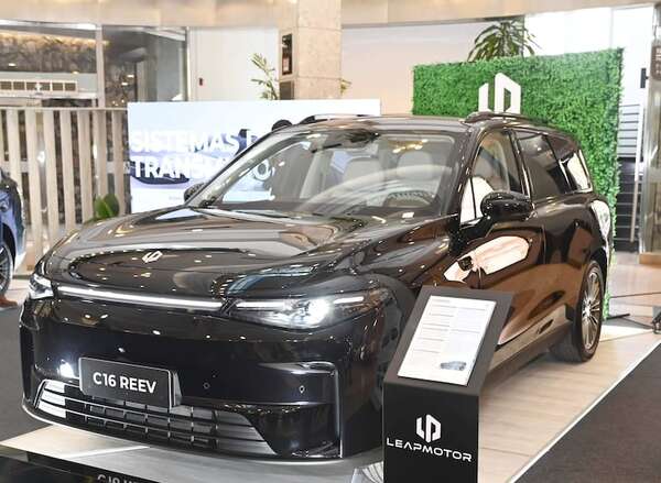 Santa Rosa apuesta por el Leapmotor C16 REEV que tiene más de 1.000 km de autonomía - Empresariales - ABC Color