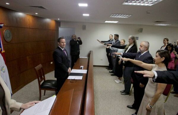 Presidente de la CSJ, doctor Alberto Martínez Simón, tomó juramento a nuevos ciudadanos naturalizados