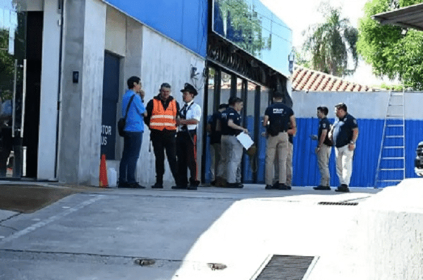 Policía interviene empresa de yerno de Cartes por robo - Noticiero Paraguay