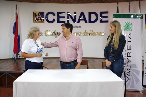 Yacyretá se sumó a la campaña solidaria a favor del CENADE con un importante aporte