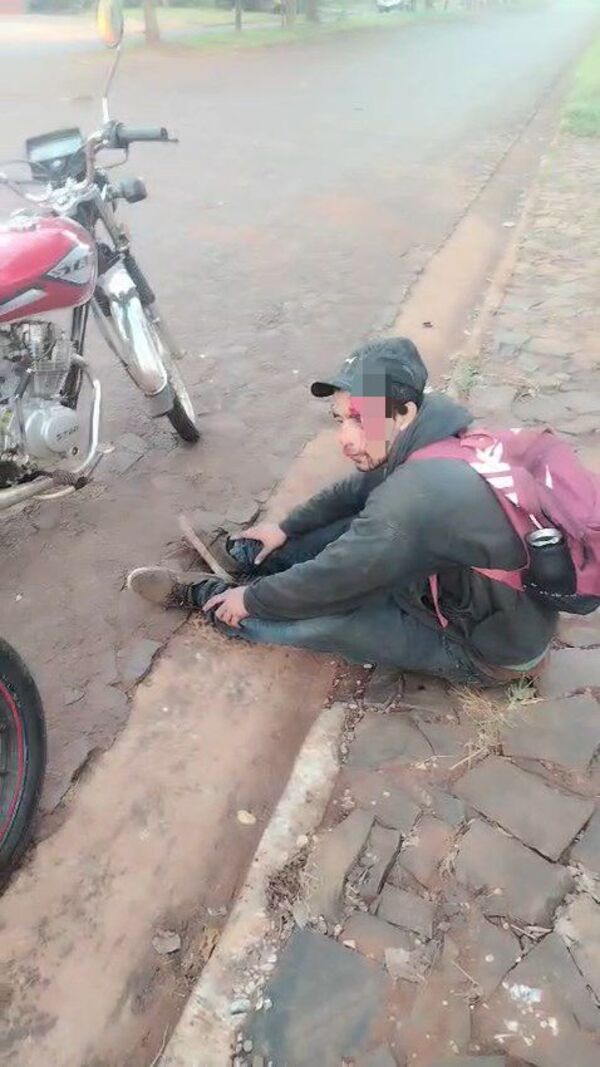 Accidente entre motocicletas deja a dos conductores lesionados en Obligado