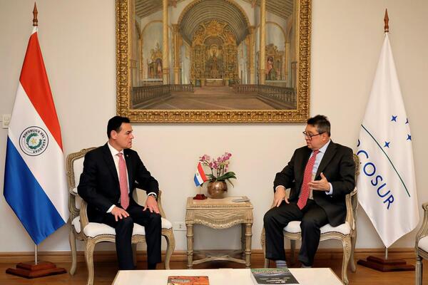 Canciller convocó y llamó al orden al embajador Leite