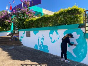 Del escritorio al arte: La historia de la mujer que transformó su vida y hoy embellece Encarnación