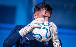 Luis Pettengill destrozó a los arqueros de Cerro Porteño y calificó de "estafador" a Abel Luciatti