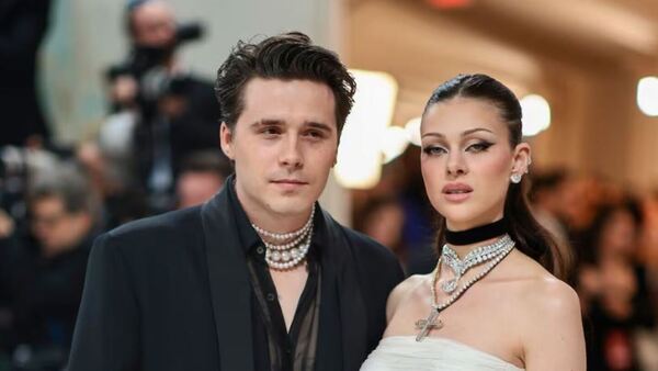 Brooklyn Beckham celebra su cuarto aniversario con Nicola Peltz