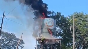 Video: Incendio de tanque deja sin agua a más de 30 familias en Belén