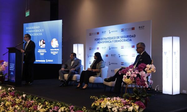 Universidad Americana impulsó espacio de análisis internacional sobre seguridad y democracia