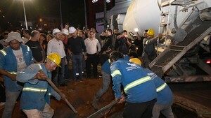 Bello anuncia plan para reparar 400 cuadras en Asunción