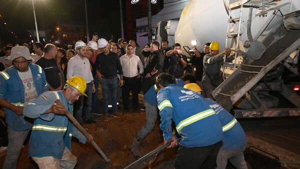 Bello anuncia plan para reparar 400 cuadras en Asunción