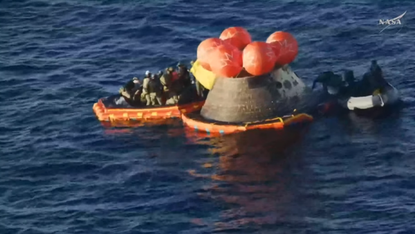 Artemis II: Extraen sanos y salvos a astronautas tras amerizaje en el Pacífico