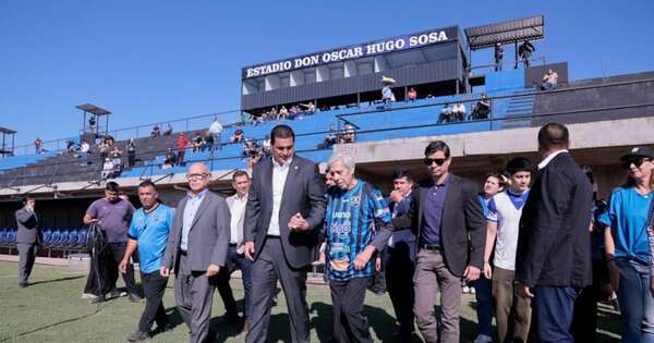 La Nación / Primera B arrancó por todo lo alto en el estadio Óscar Sosa