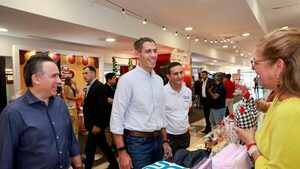 Despensas concentran el 85% de consumo masivo, dice MIC