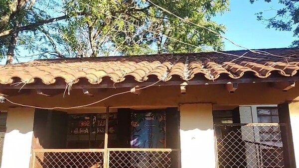 Burocracia en el MEF retrasa reparación de aula en riesgo