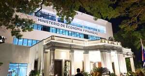 La Nación / La emisión de bonos sería la alternativa para pagar deudas