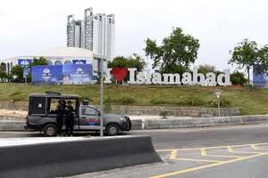 Delegación de Irán se reúne con Sharif antes del inicio del diálogo con EE.UU. - Mundo - ABC Color