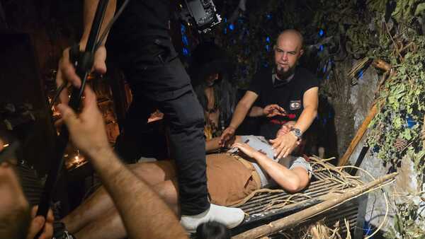 Jóvenes encarnacenos impulsan el rodaje de "Retrato oscuro de la llamada del mal", una nueva película de terror