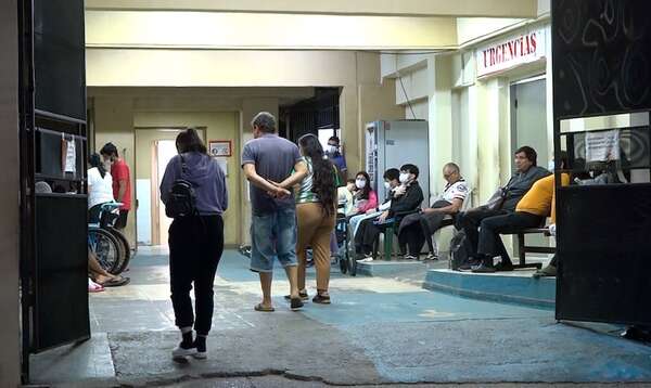 Crisis en hospitales públicos de Paraguay: el drama de una hija ante la falta de insumos y medicamentos - Nacionales - ABC Color